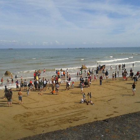 Arroplace Arromanches-les-Bains Exterior foto