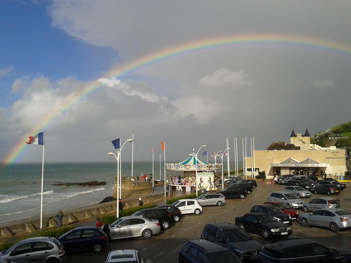 Arroplace Arromanches-les-Bains Exterior foto